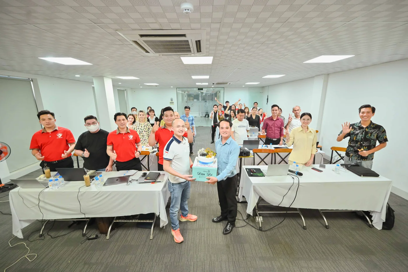 Ảnh tập thể lớp đào tạo AI tại Bình Dương